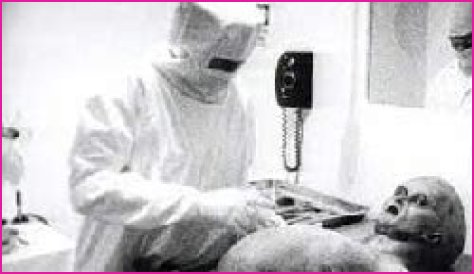 Alien Autopsy Photos: Real Deal or Roswell Red Herring?
